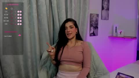 emilayton_ online show from February 17, 4:20 am