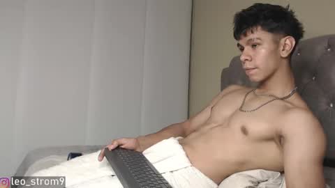 Snapshot of emile_239 chatting on February 13, 2:23 am emile_239 online show from February 13, 2:23 am