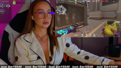 Emili online show from January 31, 2:07 pm