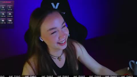 Emili online show from March 8, 4:00 pm