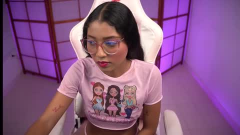 Emili online show from November 18, 2:21 pm