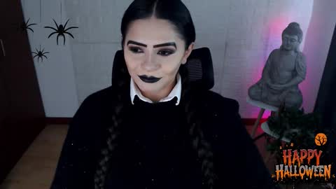 Snapshot of emili_evans_ chatting on October 31, 6:20 pm POWERFULL GODDESS EMILI online show from October 31, 6:20 pm