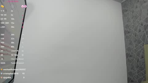 Snapshot of emili_lenus chatting on December 29, 2:21 pm Emili Lenus online show from December 29, 2:21 pm