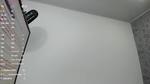 Snapshot of emili_lenus chatting on January 15, 2:35 pm Emili Lenus online show from January 15, 2:35 pm