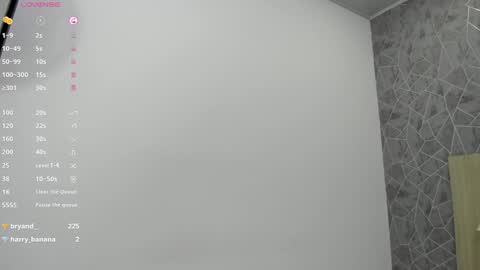 Snapshot of emili_lenus chatting on January 31, 2:28 pm Emili Lenus online show from January 31, 2:28 pm