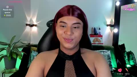 Snapshot of emili_roux chatting on May 16, 10:12 am Emili roux online show from May 16, 10:12 am