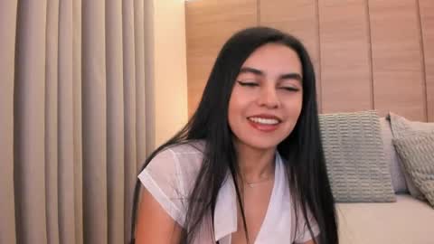 emilia_1040 online show from May 9, 12:54 pm