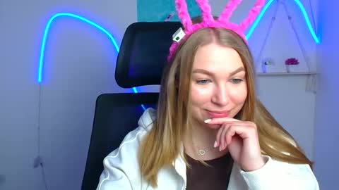 Emilia online show from April 27, 5:38 am