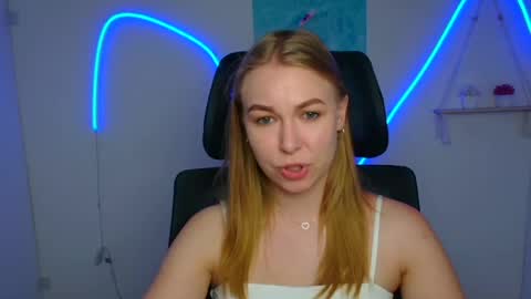 Emilia online show from June 29, 5:25 am