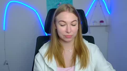 Emilia online show from July 7, 5:32 am