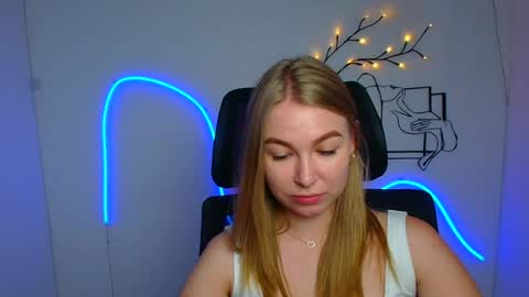 Emilia online show from July 17, 5:47 am
