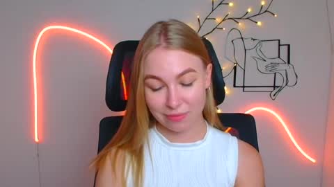 Emilia online show from July 24, 11:41 am