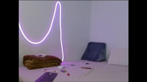 emiliaabrown online show from March 16, 10:14 pm