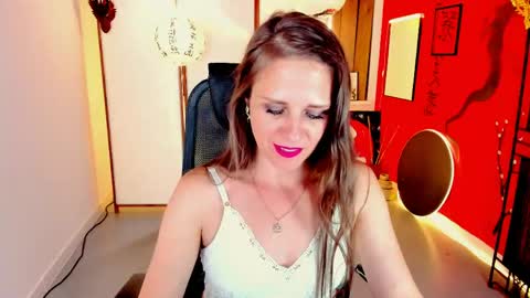 Emilia Bedy online show from June 3, 2:33 pm