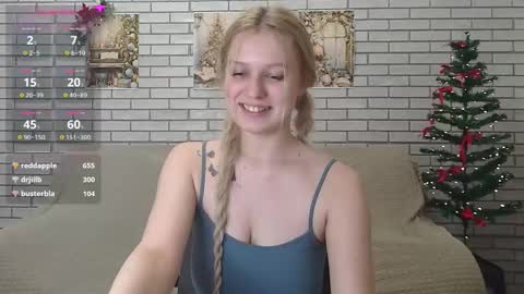 Snapshot of emiliaduchess chatting on January 14, 1:28 pm Amili online show from January 14, 1:28 pm