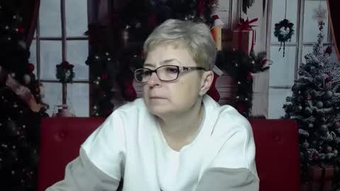 EmiliaGree online show from January 6, 6:11 pm