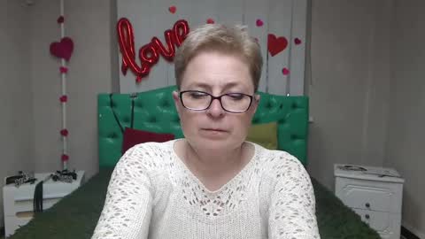 EmiliaGree online show from May 22, 6:35 pm