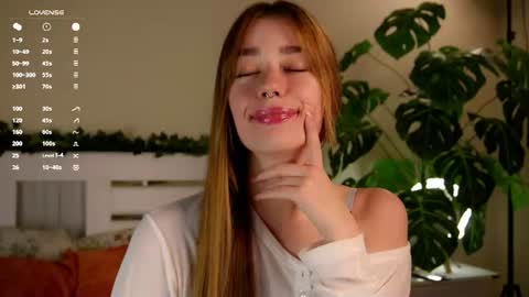 Tessa online show from August 7, 12:12 am