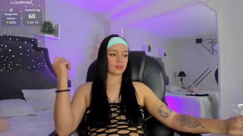 EmiliaRose online show from February 6, 10:24 pm