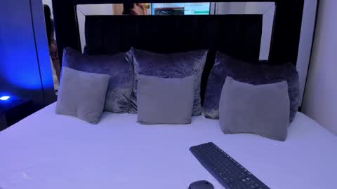 Emillie online show from October 22, 10:09 pm