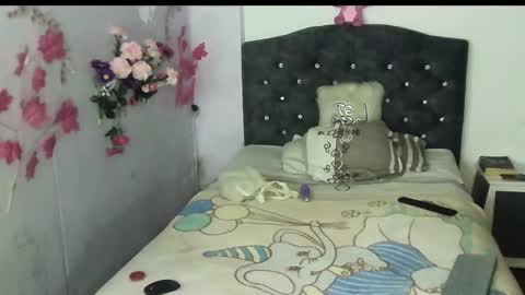 emiliejoy online show from March 18, 3:42 am