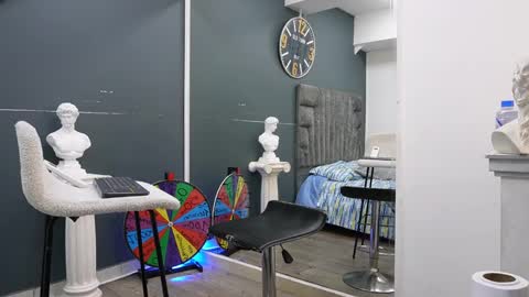 Emilio online show from May 21, 10:55 am