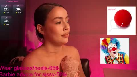 Snapshot of emiliyaroude chatting on November 1, 1:24 pm Emiliya online show from November 1, 1:24 pm