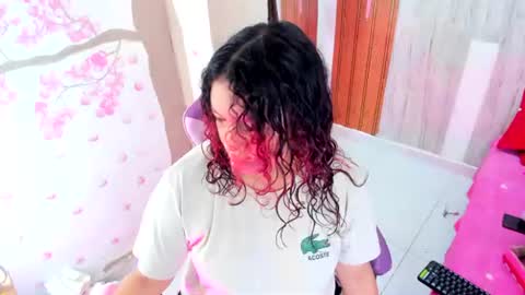 Snapshot of emilly_coper18 chatting on July 27, 2:02 pm emily online show from July 27, 2:02 pm