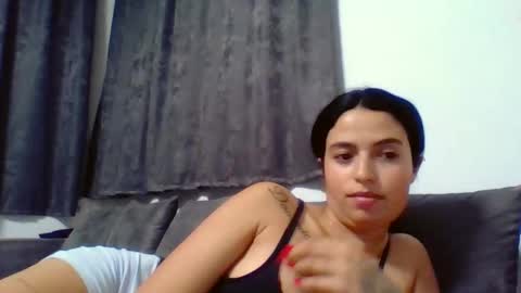 Emilly and Daniel online show from November 17, 7:41 pm