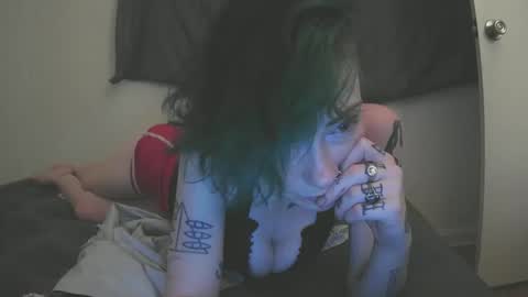 Snapshot of emily0903 chatting on October 5, 4:22 am Emily Love online show from October 5, 4:22 am