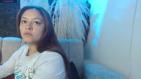 emily175445 online show from June 2, 12:18 pm