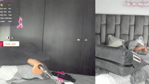 Snapshot of emily___fox chatting on June 12, 11:20 am Emily online show from June 12, 11:20 am