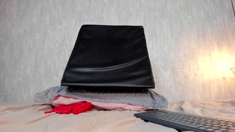 Snapshot of emily_ariaszc chatting on January 14, 11:27 pm Emily online show from January 14, 11:27 pm