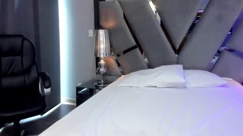 Snapshot of emily_bae chatting on January 10, 7:00 pm emily_bae online show from January 10, 7:00 pm