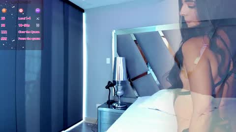 Snapshot of emily_bae chatting on January 28, 6:39 pm emily_bae online show from January 28, 6:39 pm