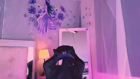 emily_castillo1_ online show from March 8, 4:27 am