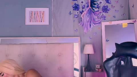 emily_castillo1_ online show from April 29, 5:55 am