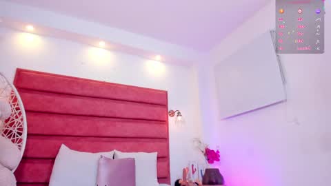 Snapshot of emily_daarell chatting on September 26, 10:25 pm M I A online430pm- 930pm online show from September 26, 10:25 pm