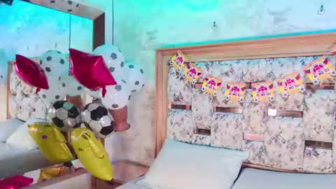 emily_dempsey online show from June 17, 7:04 pm