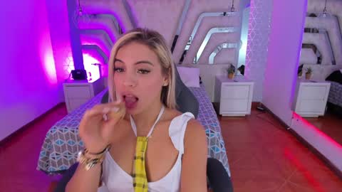 Emily online show from January 13, 1:49 pm