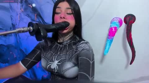 emily_evol online show from April 28, 11:59 am