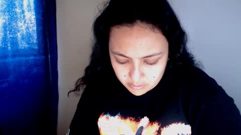 Snapshot of emily_galvis chatting on December 19, 12:12 pm online show from December 19, 12:12 pm