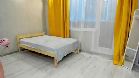 Snapshot of emily_gold1 chatting on December 6, 8:26 am My name is EMILY. Please say hello I like to chat with you. If you have requests or dirty talk please online show from December 6, 8:26 am
