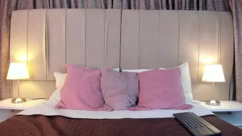 Emily online show from December 16, 6:02 pm