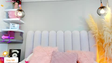 EMILY   Monday 5-2 am From Tuesday to Friday5-1 am Colombia time online show from January 17, 12:20 am