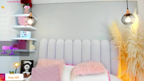 EMILY   Monday 5-2 am From Tuesday to Friday5-1 am Colombia time online show from January 17, 3:23 am