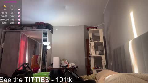 Emily online show from March 5, 4:08 am