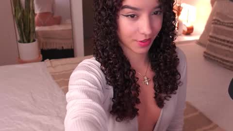 Juliana online show from October 10, 10:20 pm