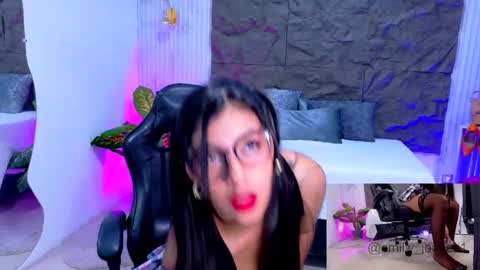 Emily online show from May 29, 2:15 pm