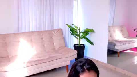 Emily online show from July 9, 1:04 pm